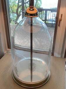 lot 11 image: Regina Andrew Dome Glass Lamp