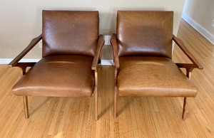lot 2 image: Pair of Crate & Barrel Cavett Leather Chairs