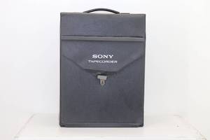lot 15 image: Sony Vintage Tapecorder TC-106A