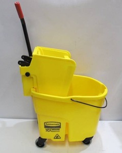 lot 350 image: Rubbermaid Commercial WaveBrake 35 Qt. Plastic Mop Bucket with Wringer