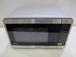 lot 322 image: Panasonic 1.3CuFt Stainless Steel Countertop Microwave Oven NN-SC668S 885170364462