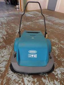 lot 15 image: Tennant S3 Sweeper