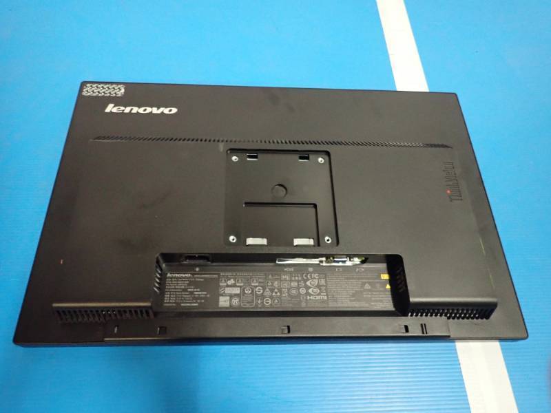 Lennovo 22 in LCD Monitor no stand