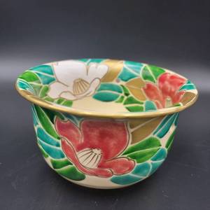 lot 73 image: Vintage Japanese Green Tea Bowl