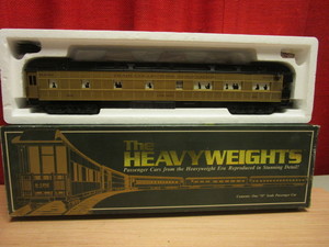 lot 541 image: K-LINE THE HEAVYWEIGHTS 18 CHICAGO OBSERVATION CAR, O SCALE - NEW, W BOX