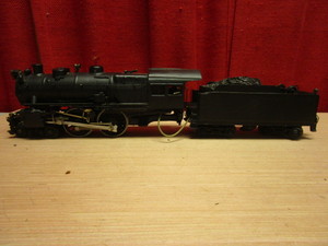 lot 577 image: VINTAGE BRASS ENGINE W TENDER