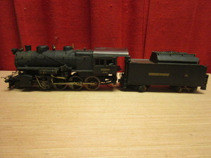 lot 580 image: VINTAGE BRASS ENGINE, TENDER