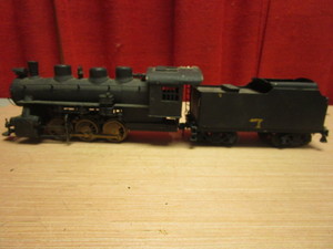 lot 582 image: VINTAGE BRASS ENGINE, TENDER