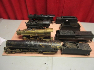 lot 587 image: VINTAGE SCALE ENGINES, TENDERS
