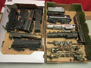 lot 594 image: ASSTD. VINTAGE SCALE ENGINE LOCOMOTIVES  TENDERS, BRASS