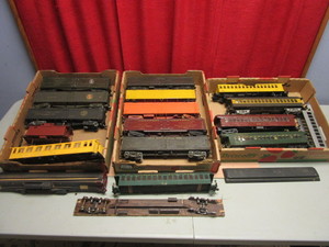 lot 600 image: ASSTD. SCALE, KIT-BUILT TRAIN CARS, PARTS