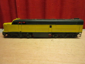 lot 640 image: CHICAGO AND NORTHWESTERN ENGINE, SCALE
