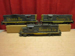 lot 654 image: SANTA FE ENGINES, SCALE