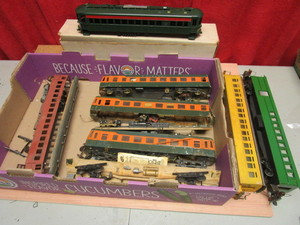 lot 667 image: ASSTD. STREETCAR, STREETCAR-STYLE CARS. SCALE