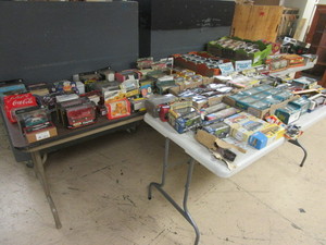 lot 702 image: COLLECTIBLE  TOY CARS, OTHER SCALE VEHICLES - NEW, IN PACKAGING, ERTL VINTAGE, CORGI CLASSICS, MORE