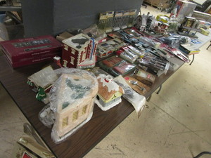 lot 705 image: TRAIN TRACK LAYOUT SCENERY  CHRISTMAS VILLAGE DECOR, STREET LAMPS, O SCALE FIGURINES, MODELS