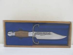 Unused BOWIE Knife wBox