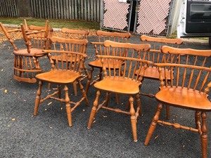 Quality Matching Set of 8 Vintage BENT BROS Colonial DiningSide Chairs
