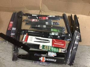 Lot of Original Equipment 3-in-1 Blade for Select 30 in. Riding Lawn Mowers with 6-Point Star OE# 942-04385, 742-04385 by MTD Genuine Factory Parts Customer Returns See Pictures