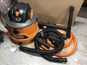 14 Gal. 6.0-Peak HP NXT WetDry Shop Vacuum with Fine Dust Filter, Hose, Accessories and Premium Car Cleaning Kit by RIDGID Customer Returns See Pictures