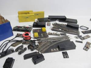 Assorted American Flyer &amp Lionel Parts &amp Accessories