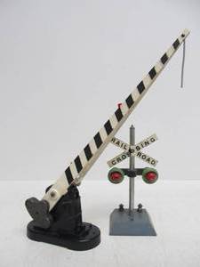 Lionel Crossing Stop Arm &amp AF Crossing Sign