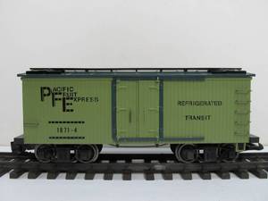 G Scale Pacific Fruit Express Refrigerated Train Car