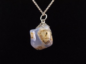.925 Sterling Silver Lilac Agate Pendant Necklace