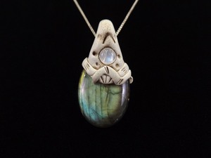 .925 Sterling Silver Labradorite Cabochon Moonstone Accented Pendant Necklace