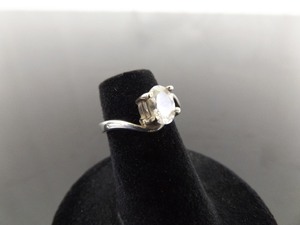 .925 Sterling Silver Oval Cut Zirconia Ring Size 3.75