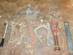 A Variety Of Miscellaneous Vintage Wrenches