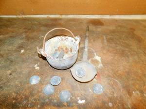Vintage Cast Iron Pot With Handle