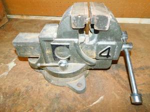 Heavy Duty Bench Vise