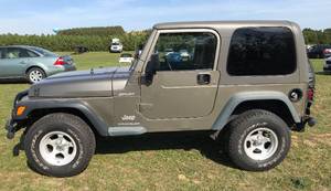 lot 1 image: 2003 Jeep Wrangler Sport 4X4