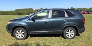 lot 4 image: 2011 Kia Sorento EX