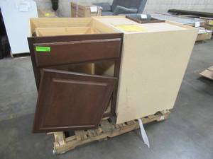 lot 313 image: WHOLESALE MIXED PALLET OF MISCELLANEOUS KITCHEN CABINETS