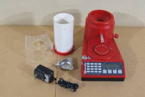 lot 37 image: Hornady Digital Scale
