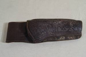 lot 188 image: Hunter Tooled Leather Holster