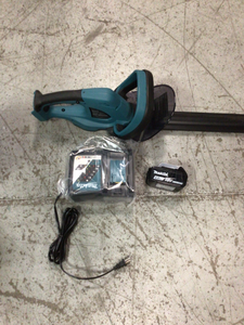 lot 102 image: 191 MPH 354 CFM 25.4 cc Gas 2-Stroke Cycle Low Noise Handheld Leaf Blower by ECHO Customer Returns See Pictures