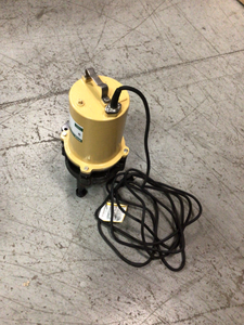 lot 106 image: 2 HP Submersible Sewage Grinder Pump, Cast Iron by K2 Customer Returns See Pictures