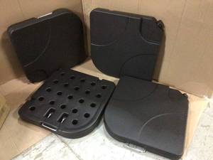 lot 41 image: WESTIN OUTDOOR  4-Piece Universal Standard Cross Patio Umbrella Base in Black &nbspCustomer Returns See Pictures