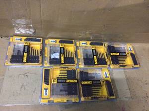 lot 86 image: DEWALT  Black Oxide Drill Bit Set (19-Piece) with Tough Case &nbspCustomer Returns See Pictures