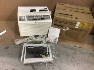 lot 89 image: LG Electronics 5,000 BTU 115-Volt Window Air Conditioner LW5016 in White &nbspCustomer Returns See Pictures