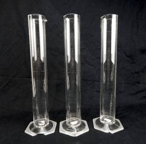lot 19 image: Set of 3 Mercer Glass Works Merco 1000 ML Glass Graduated Cylinders - Chipped Bases