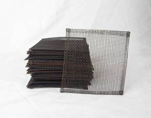lot 62 image: Lot of 35 Galvanized Iron Wire Gauze Pads