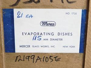 lot 222 image: Case of 21 Vintage Mercer Glass Works 350 ML Glass Evaporating Dishes - Made in West Germany
