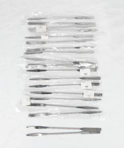 lot 114 image: Set of 20 Metal 21 CM Micro Spatulas