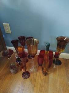 lot 80 image: Collection of Glassware and Dcor