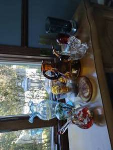 lot 83 image: Collection of Glass Dcor