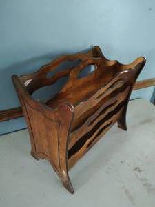lot 115 image: Vintage Magazine Rack